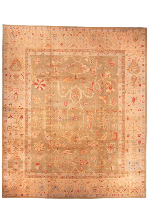 Ushak Vintage Soft Touch Of Red Rug